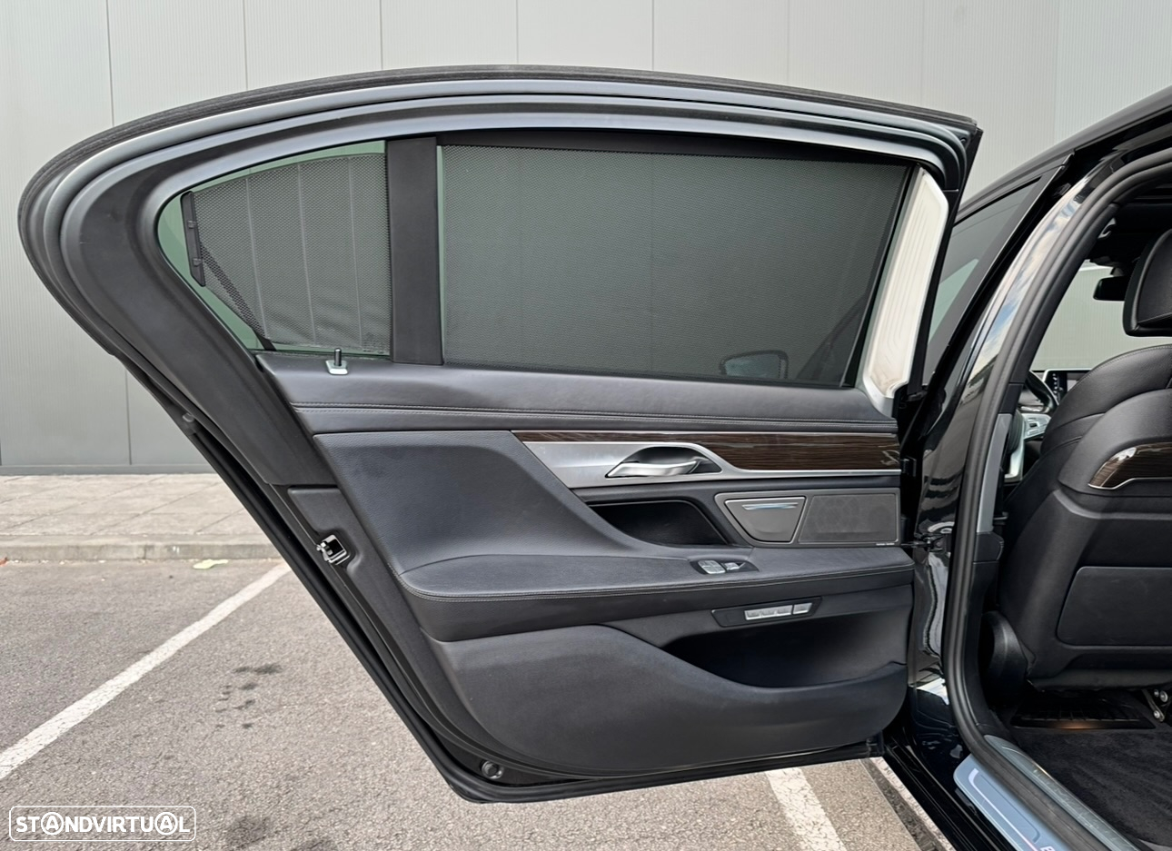 BMW 730 d Pack M - 22