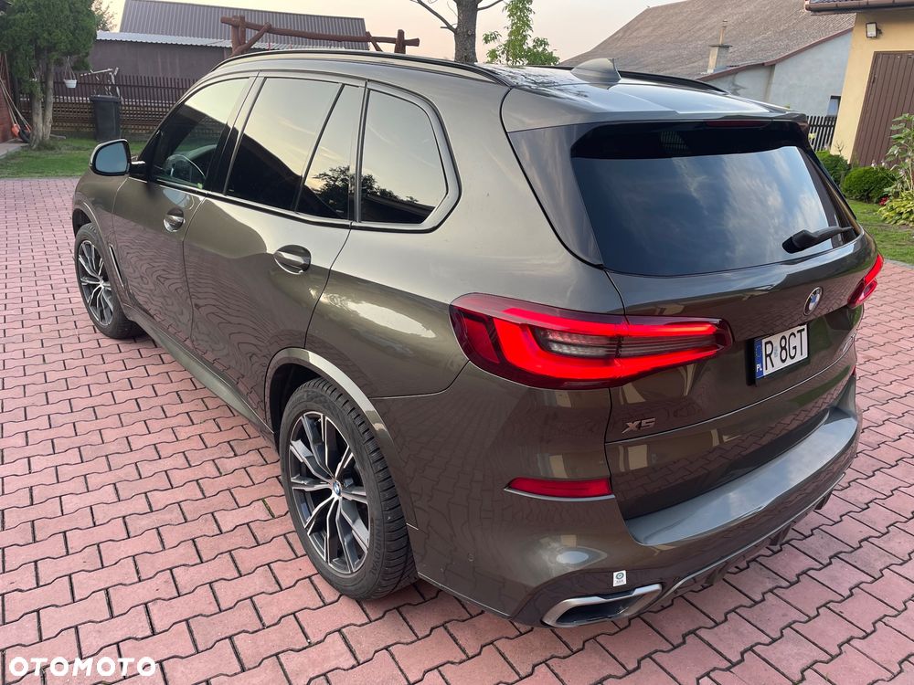 BMW X5 M M50i - 6