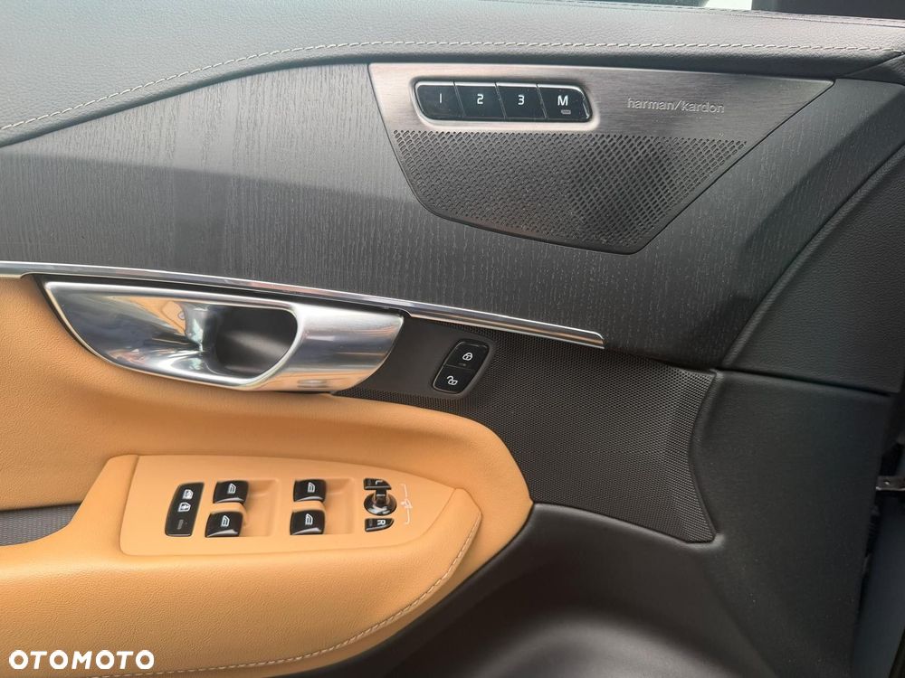 Volvo XC 90 - 29