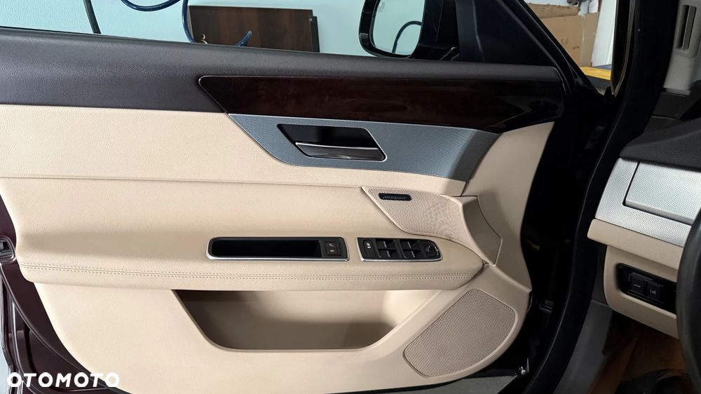 Jaguar XF 2.0 i4D Prestige - 5
