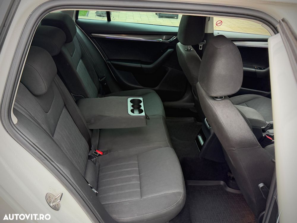 SKODA Octavia 2019 — imagine 18