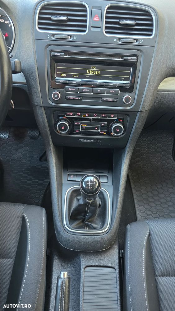 Volkswagen Golf 1.6 TDI BlueMotion Technology Comfortline - 16