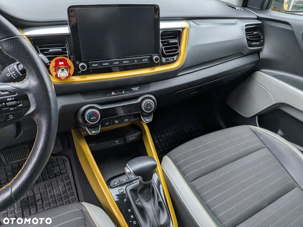 Kia Stonic 1.0 T-GDI MHEV L Business Line DCT - 12