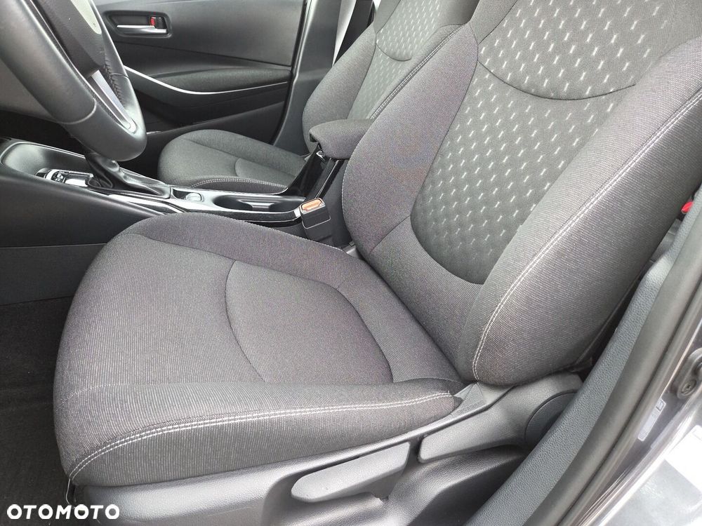 Toyota Corolla 1.8 Hybrid Comfort - 17