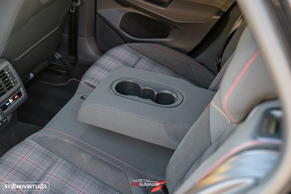 VW Golf 2.0 TSI GTI DSG Performance - 27