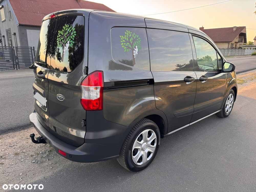 Ford Transit Courier - 4