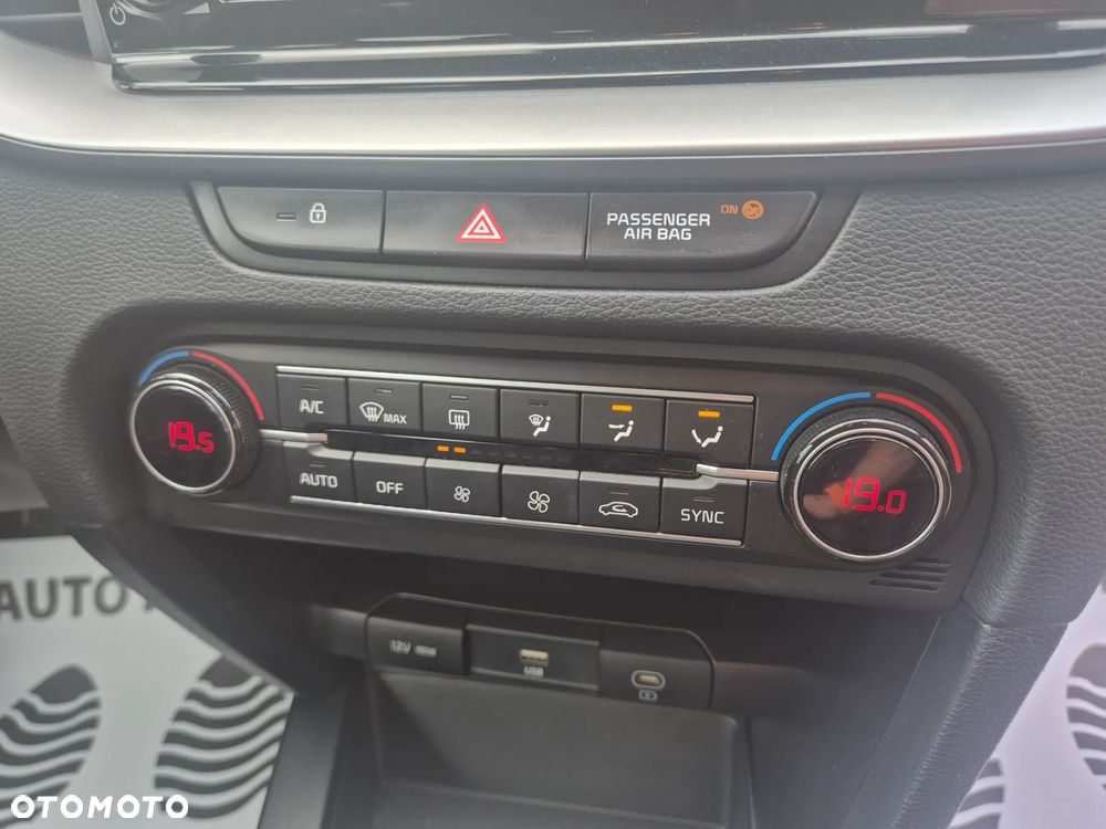 Kia Ceed 1.5 T-GDI MHEV L DCT - 23