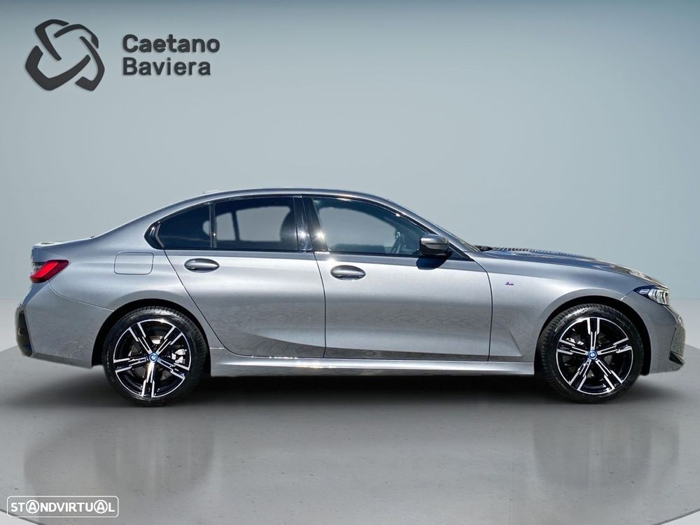 BMW 330 e Pack Desportivo M Auto - 21