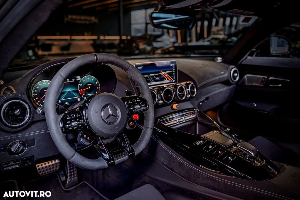 Mercedes-Benz AMG GT - 15