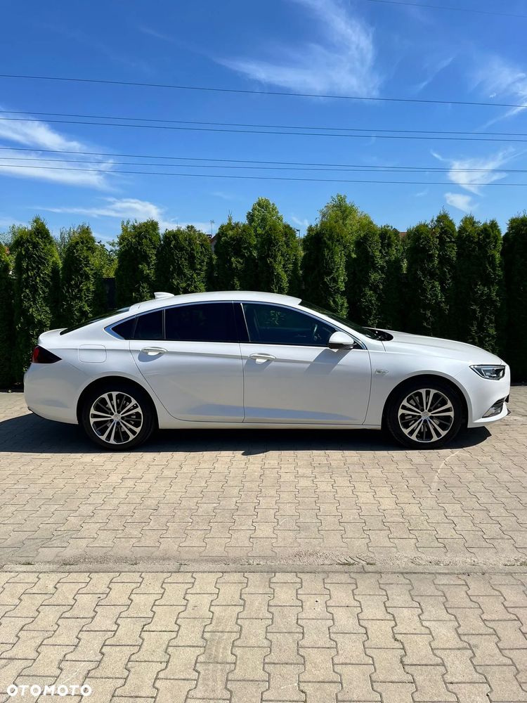 Opel Insignia CT 2.0 T 4x4 Exclusive S&S - 9