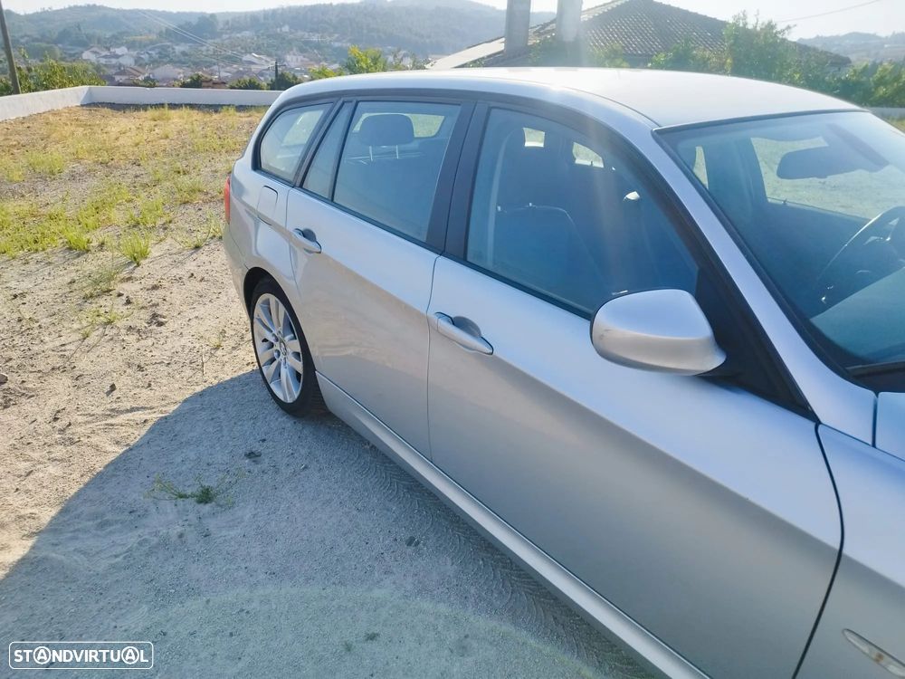 BMW 318 d xDrive Line Luxury - 4