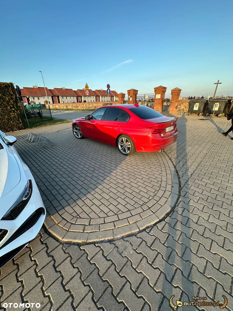 BMW Seria 3 328i Luxury Line - 10