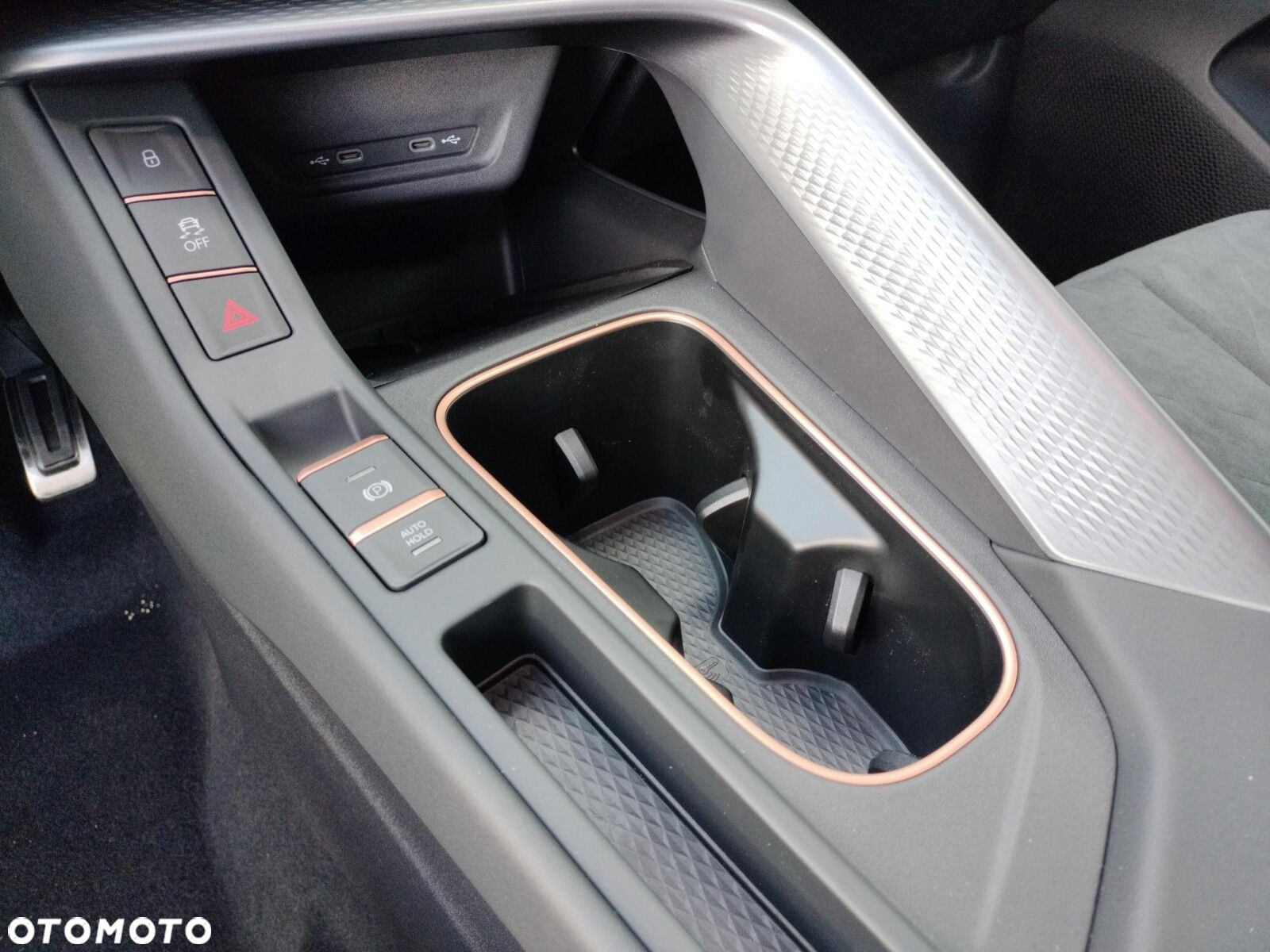 Cupra Terramar 1.5 eTSI mHEV DSG - 18