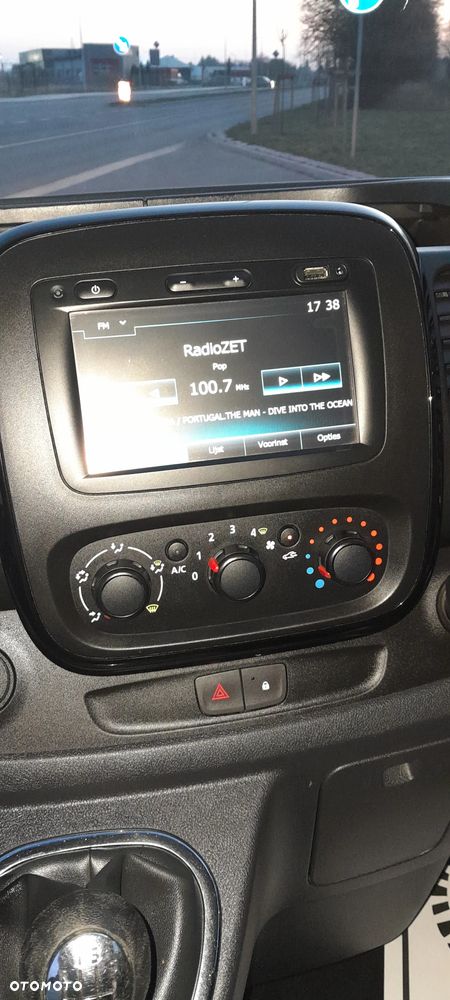 Opel vivaro - 26