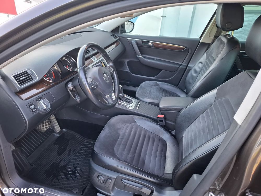 Volkswagen Passat 2.0 TDI Highline DSG - 8