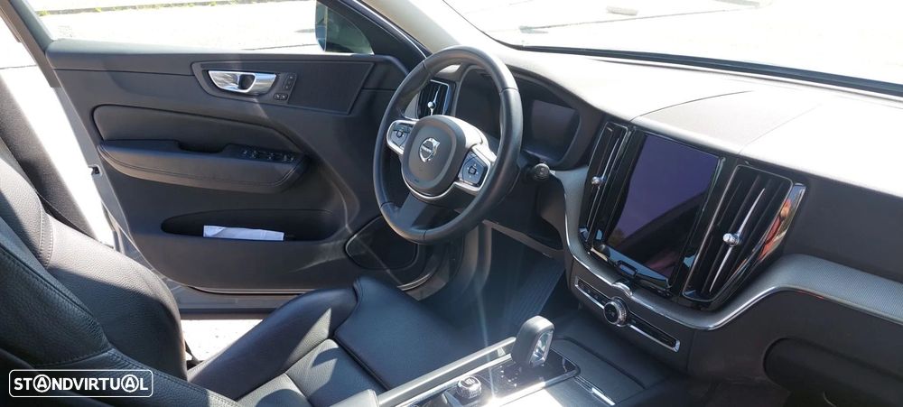 Volvo XC 60 2.0 T6 PHEV Plus Dark AWD - 25