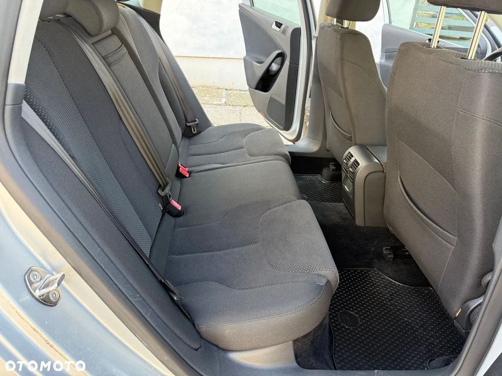 Volkswagen Passat 2.0 TDI Comfortline - 18