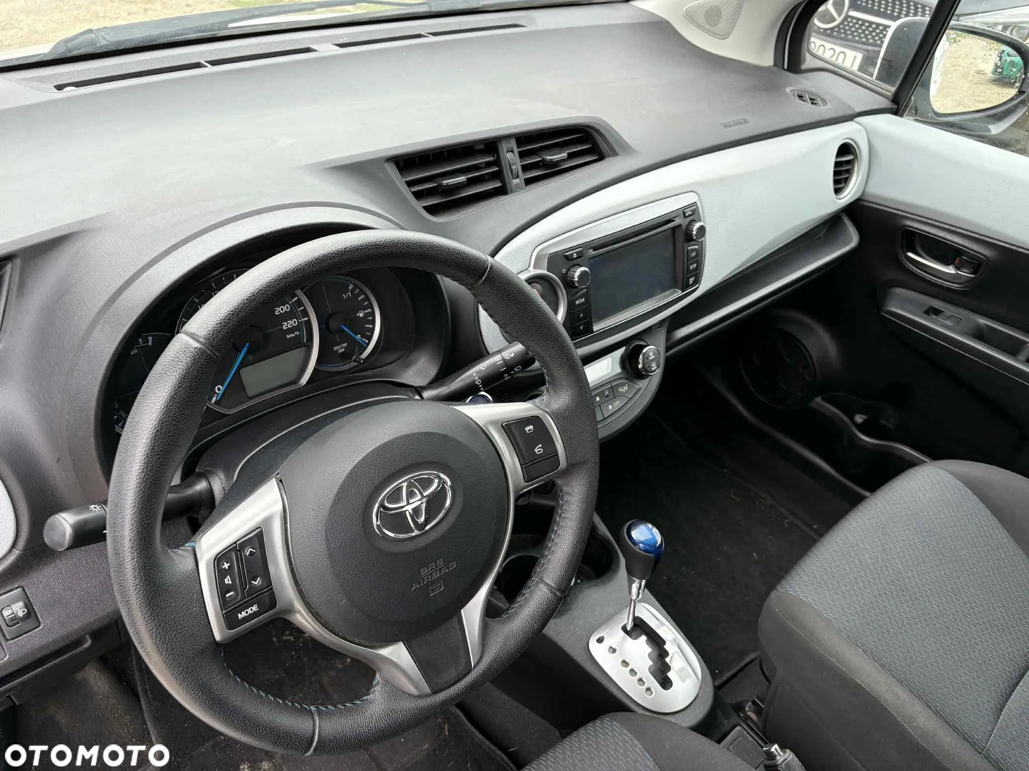 Toyota Yaris Hybrid 1.5 VVT-i - 14