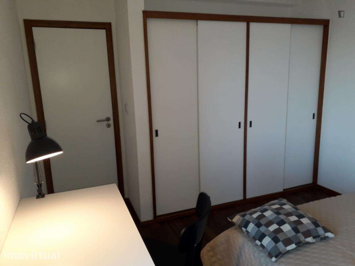 Quarto - localizado em Paço de Arcos Lisbon - Grande imagem: 2/16