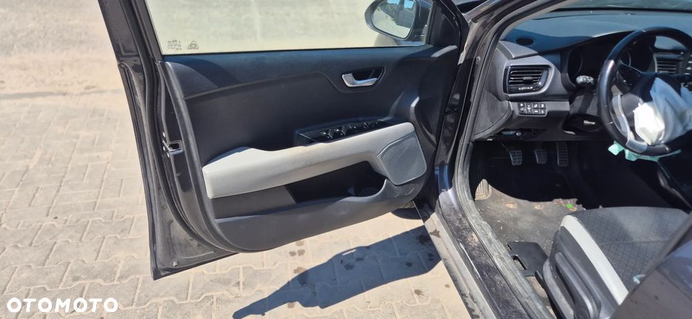 Kia Stonic 1.6 CRDi Vision - 21