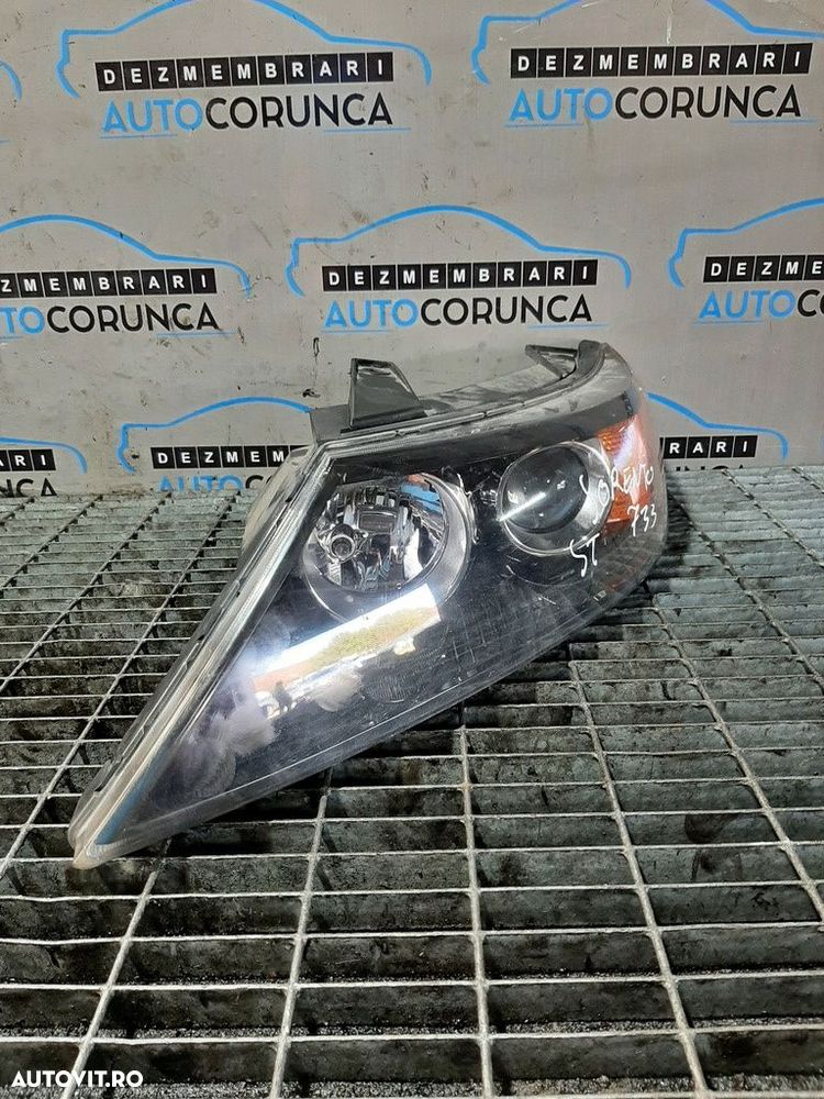 Far Stanga Kia Sorento II 2009 - 2015 SUV 4 Usi (733) Xenon - 1