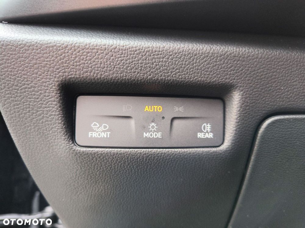 Skoda Superb 2.0 TSI Selection DSG - 20