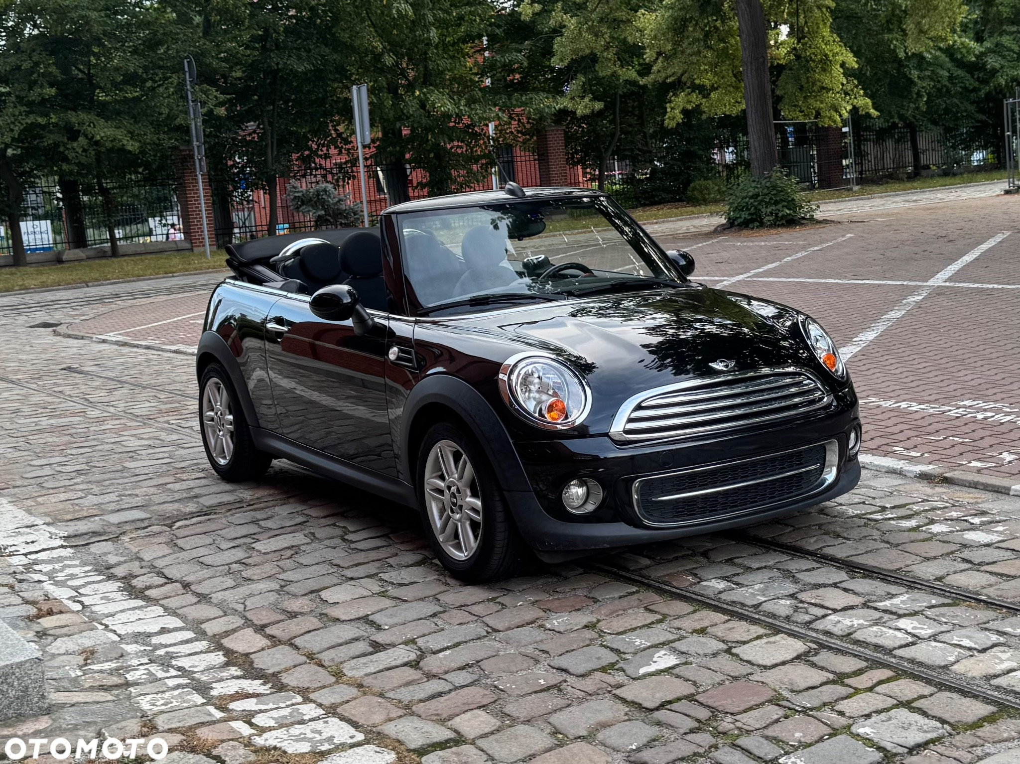 MINI Cooper Cabrio - 14