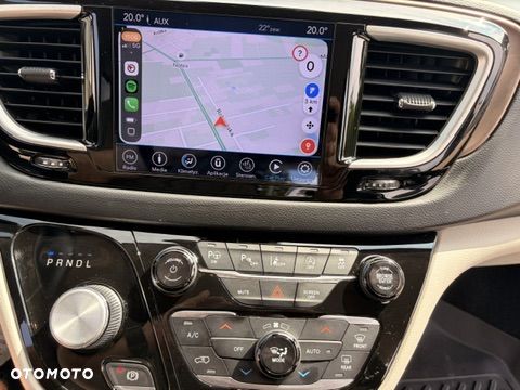 Chrysler Pacifica - 17