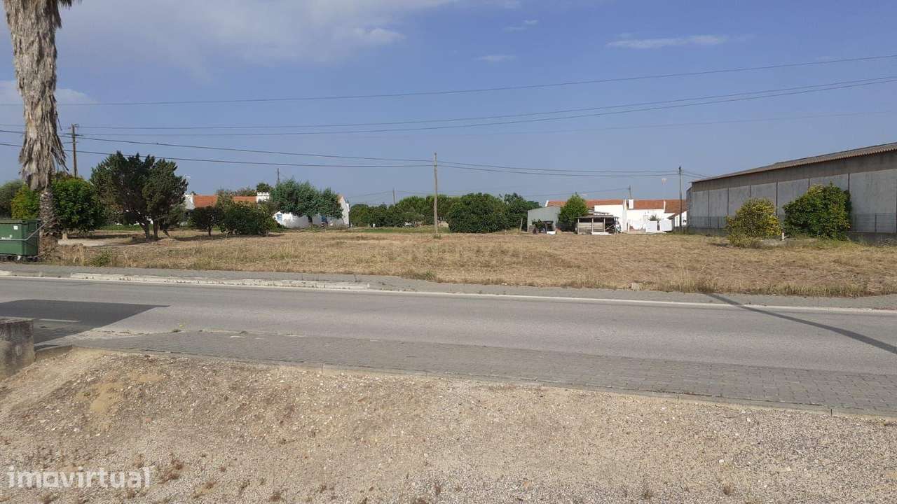 Terreno Urbanizável com 1.150 m2 em Coruche - Grande imagem: 2/3