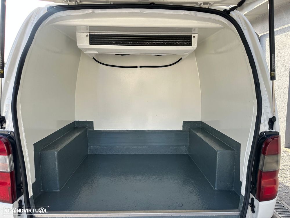 Toyota HiAce 2.5 D-4D Curto 2.8T AC - 2