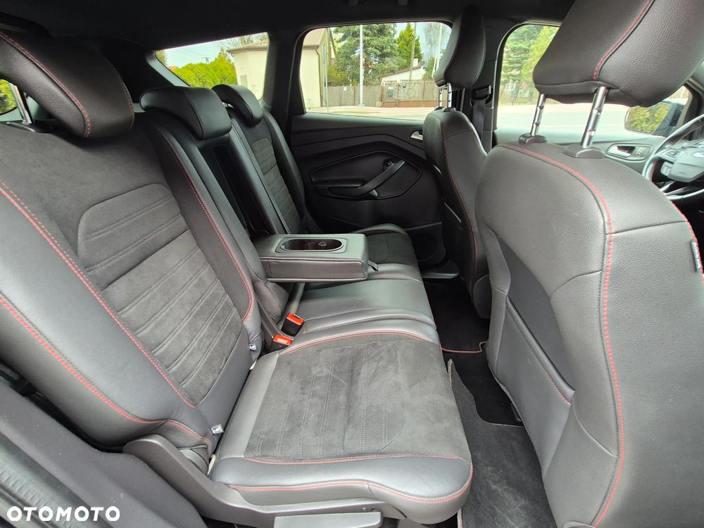 Ford Kuga 2.0 TDCi 4x4 ST-Line - 32