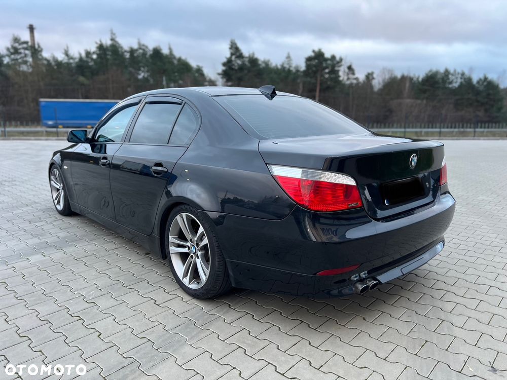 BMW Seria 5 525i - 11