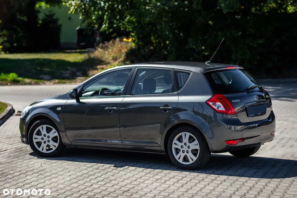 Kia Ceed 1.4 CVVT Attract - 15