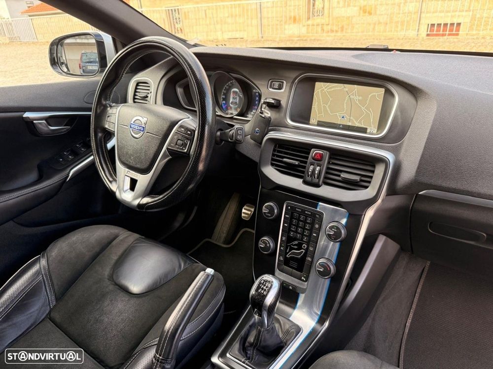 Volvo V40 1.6 D2 R-Design - 11