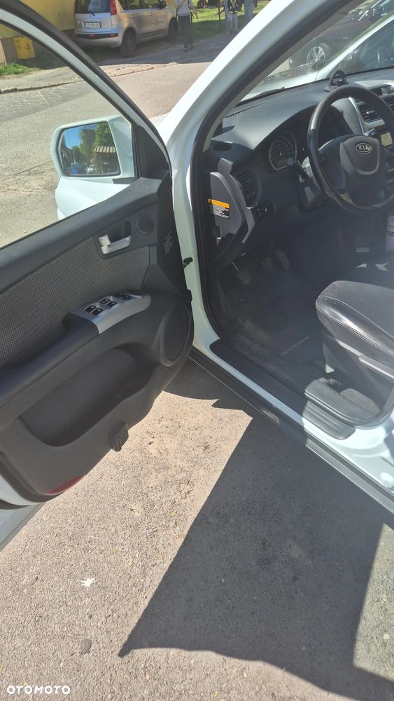 Kia Sportage 2.0 CRDI 2WD LX - 12