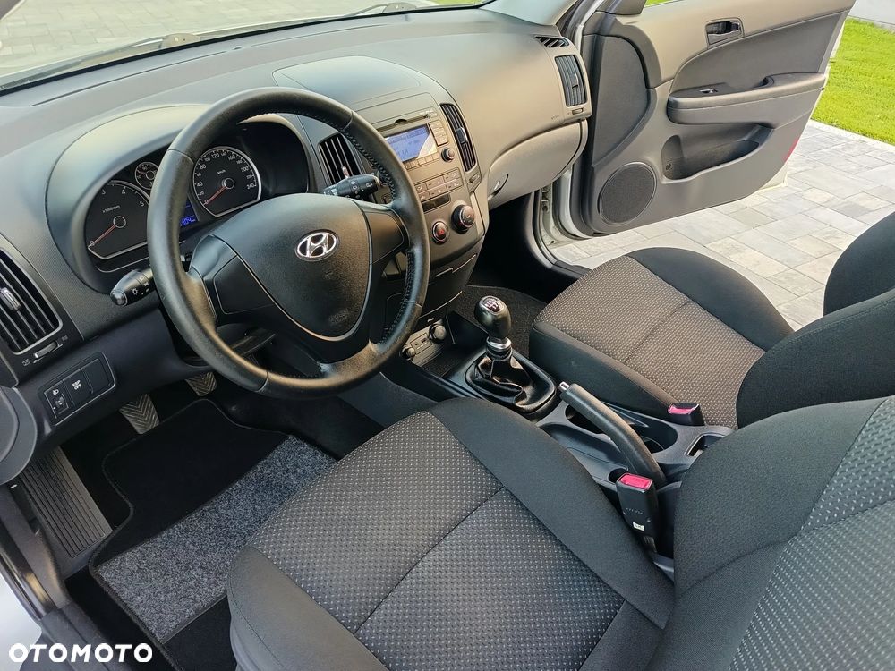Hyundai i30 1.6 CRDi FIFA WM Edition - 8