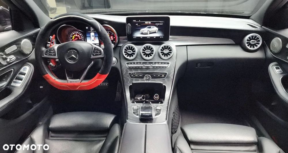 Mercedes-Benz Klasa C 200 4Matic 9G-TRONIC AMG Line - 4