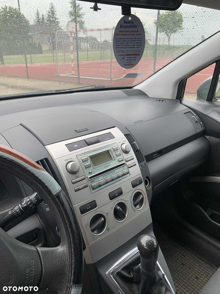 Toyota Corolla Verso - 7