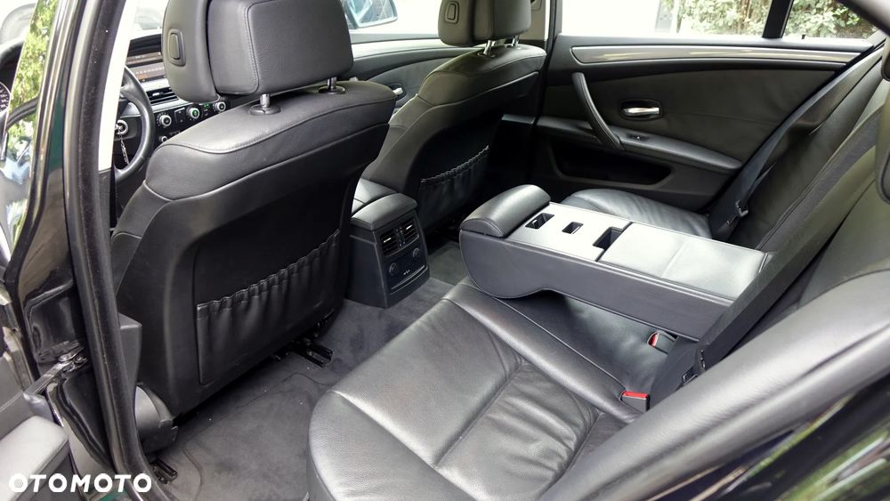 BMW Seria 5 525i - 13
