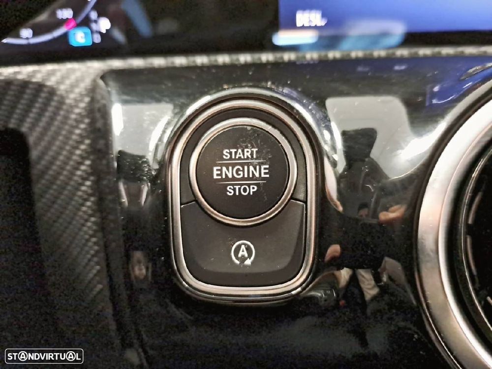 Mercedes-Benz CLA 180 d - 19