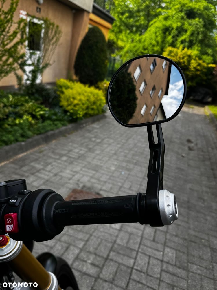 BMW R - 8