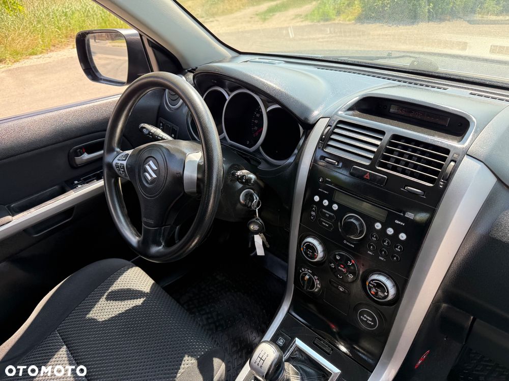 Suzuki Grand Vitara 2.0 Limited - 20