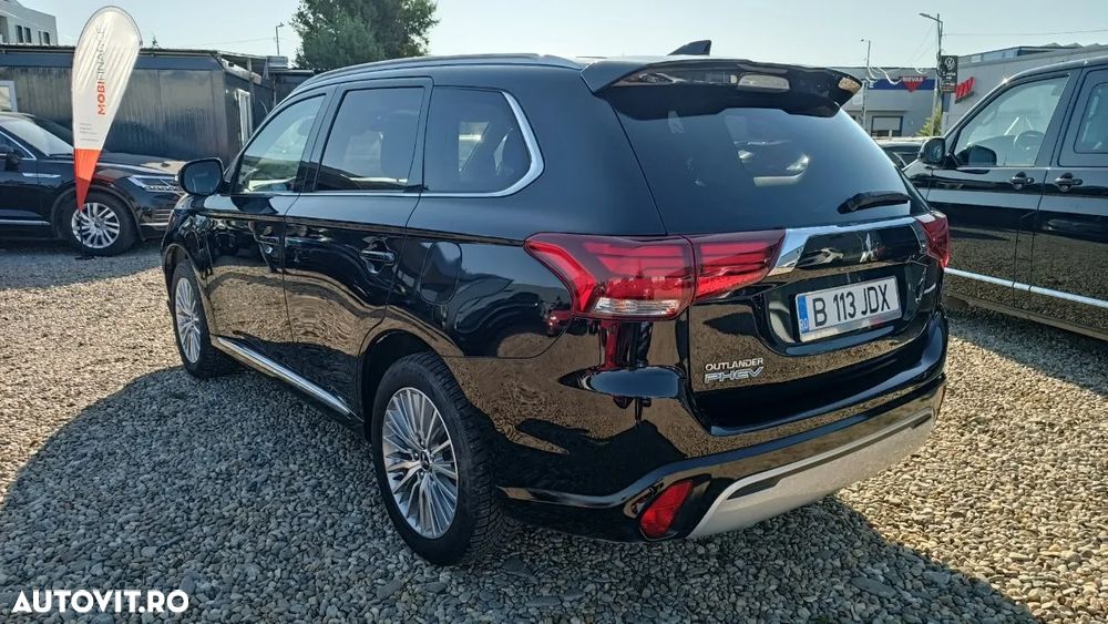Mitsubishi Outlander PHEV 2.4 L 4X4 Instyle - 5