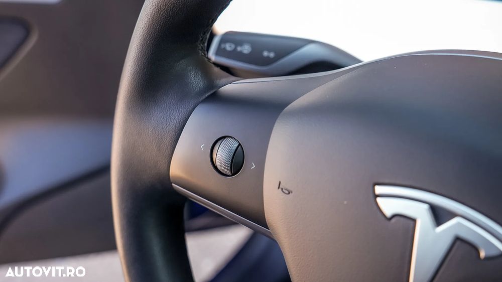 Tesla Model 3 Langstreckenbatterie Allradantrieb Dual Motor - 24
