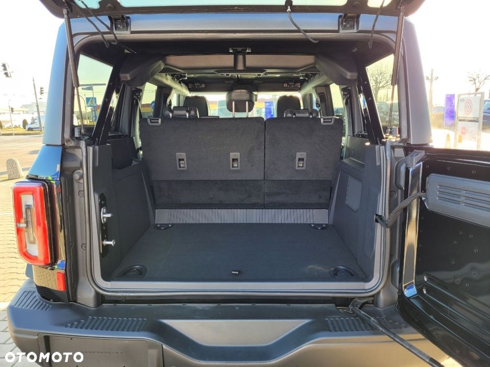 Ford Bronco - 28