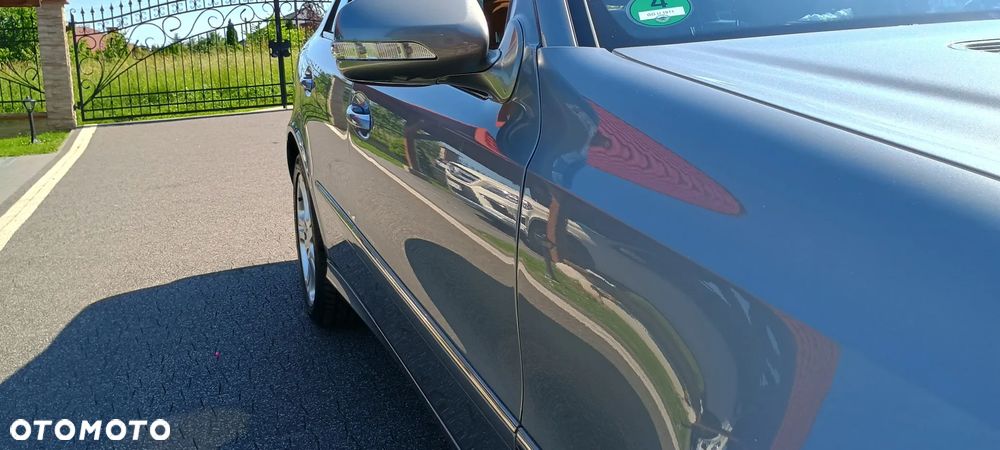 Mercedes-Benz Klasa E 300 BLUETEC Avantgarde - 12