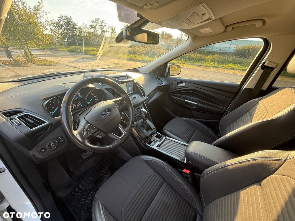 Ford Kuga 1.5 EcoBoost 4WD Titanium - 9