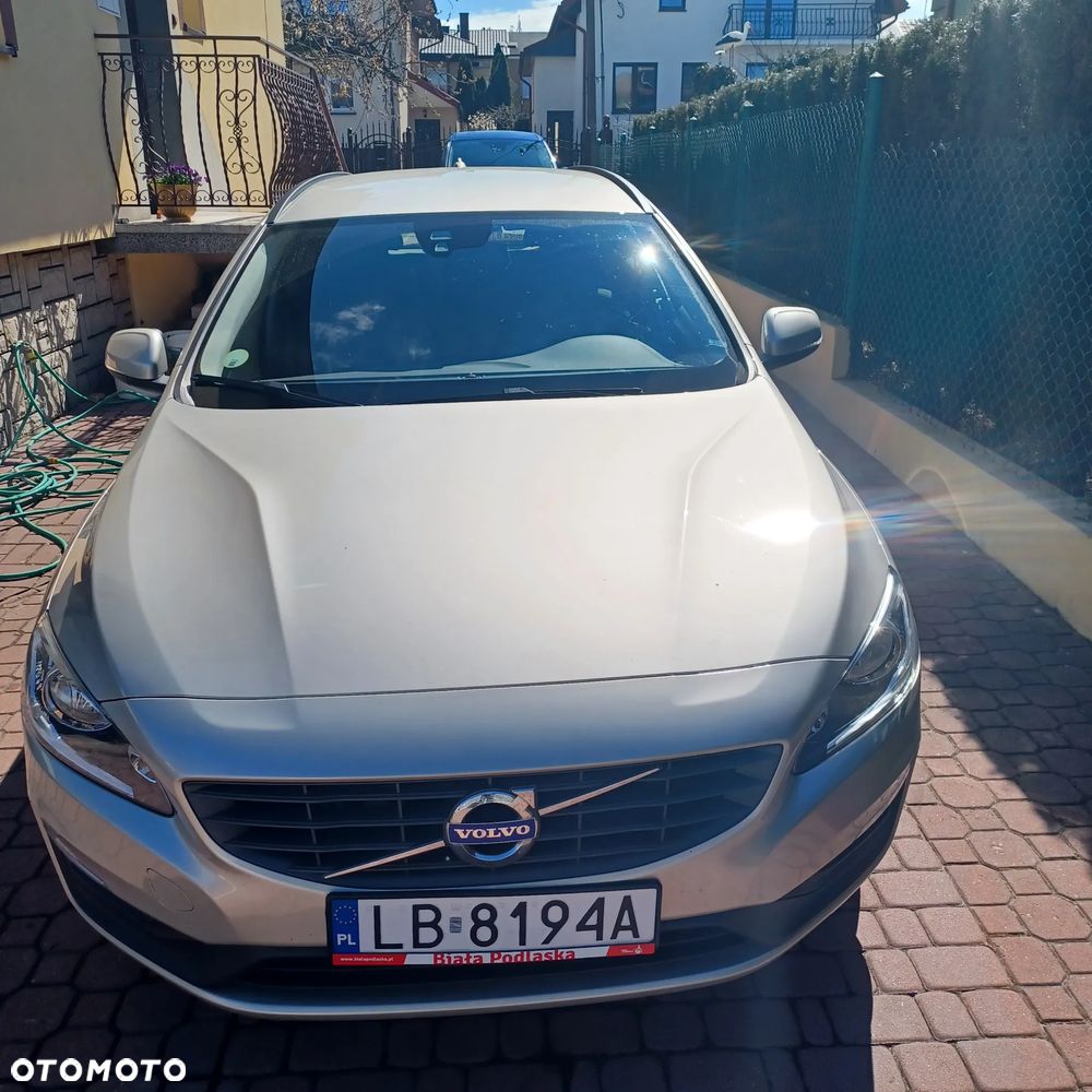 Volvo V60 D2 Kinetic - 1