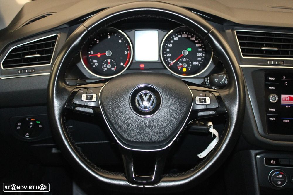 VW Tiguan Allspace 2.0 TDI Confortline DSG - 11