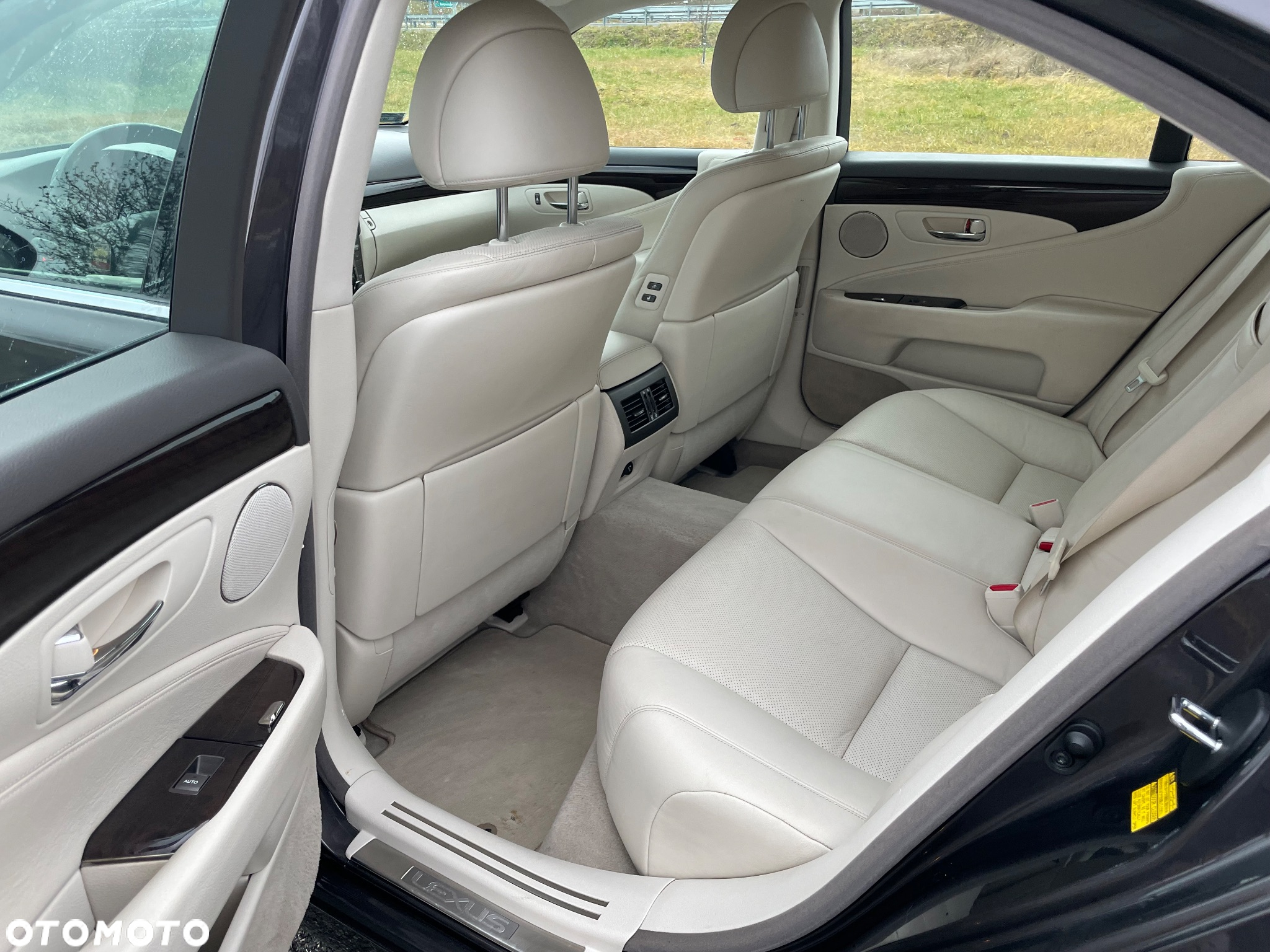 Lexus LS 460 Prestige - 12